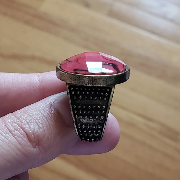 Ring - Picture 4 of 5